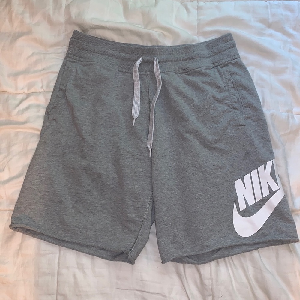 Mens Large Nike Board Shorts/ Sweat Shorts
